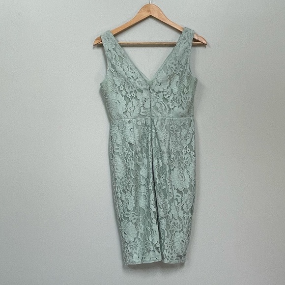 Lulu’s Lace Dress - Picture 7 of 10